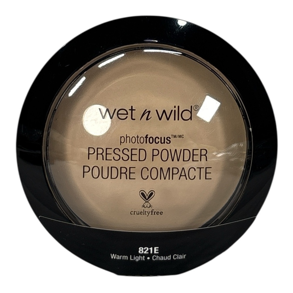 Wet n Wild Photo Focus Pressed Powder 821E Warm Light NEW & SEALED .26 OZ